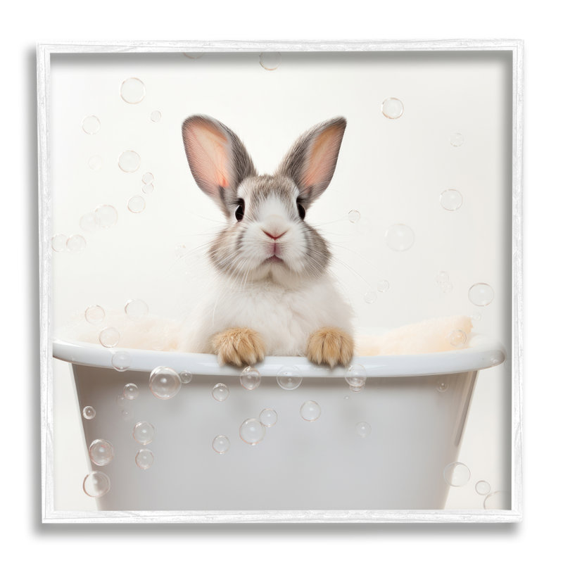 Baignoire Rabbit Bubble par Lazar Studio, H 12 po x l 12 po x P 1,5 po, Giclée encadrée blanc bord de mer