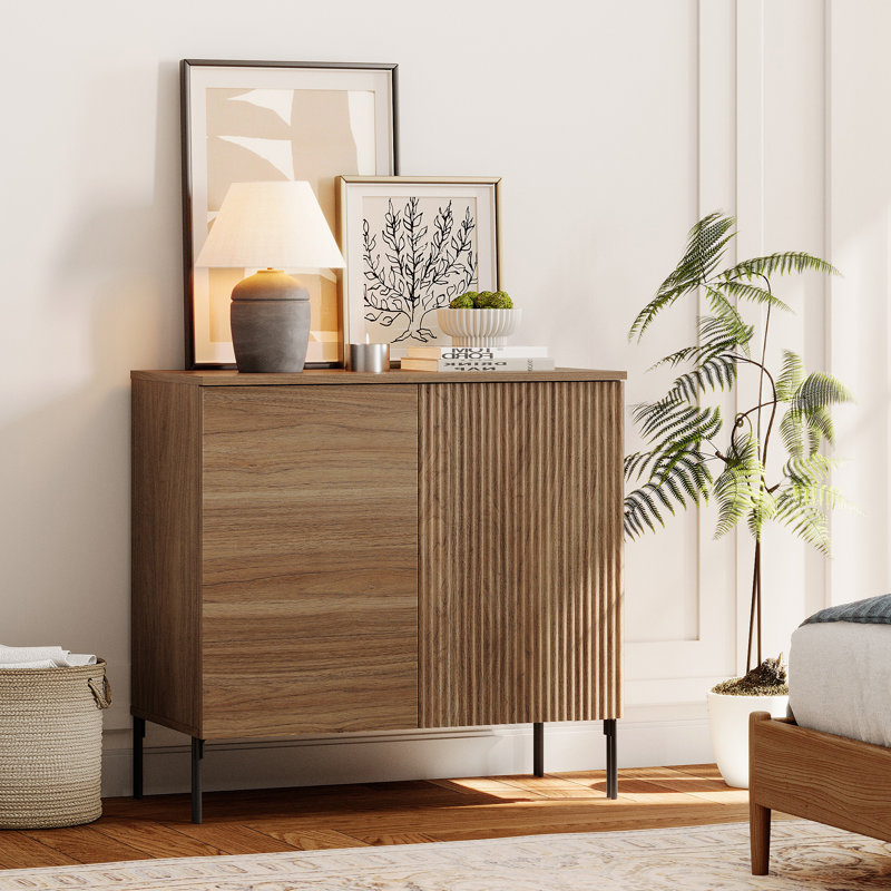 Commode pour enfant en roseau 31,5 po avec portes Union, Noyer