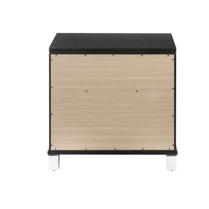 Table de chevet gracieuse grise avec détails luxueux et fabrication stable en métal, deux tiroirs spacieux, détails de garniture étincelants, construction, compartiment supérieur doublé de feutre, bas, décoration de poignée moderne