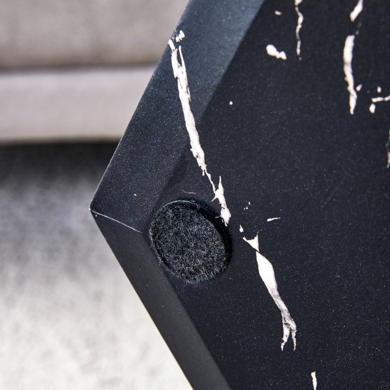 Table basse hexagonale moderne en noir. Choix de rangement fonctionnels. Différentes tailles. Facile à nettoyer. Structure stable, noir avec