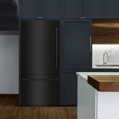 ZLINE 36 in. Built-In Refrigerator w/ Water Dispenser & Ice Maker in Black Stainless