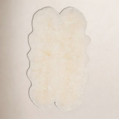 Mera White Handmade Sheepskin Rug