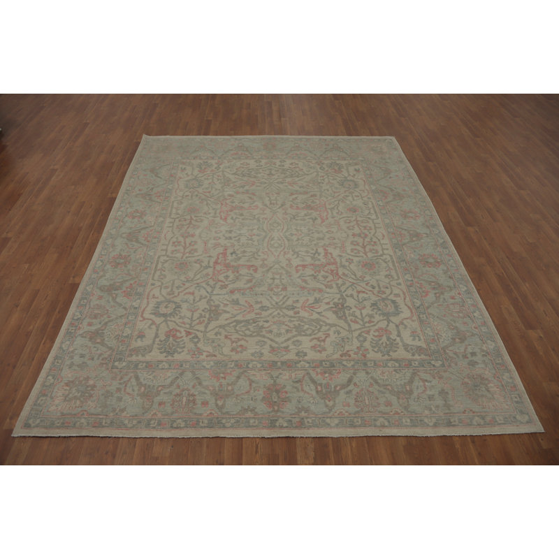 Tapis à motif floral Oushak