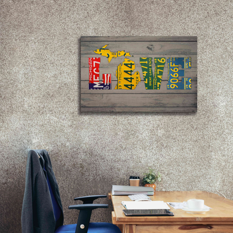 «Michigan State Love» par Design Turnpike, H 26 po x l 40 po x P 1,5 po