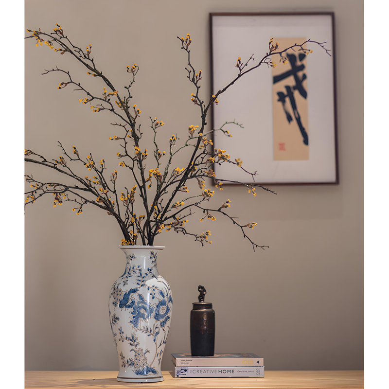 Ornements de fleurs simulées