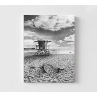 Art mural plage: tour de sauveteur noir et blanc - décor côtier