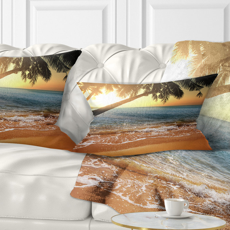 Coussin décoratif "Beautiful Sunset on Tropical Beach - Sea & Shore", 12 po x 20 po, Rectangle