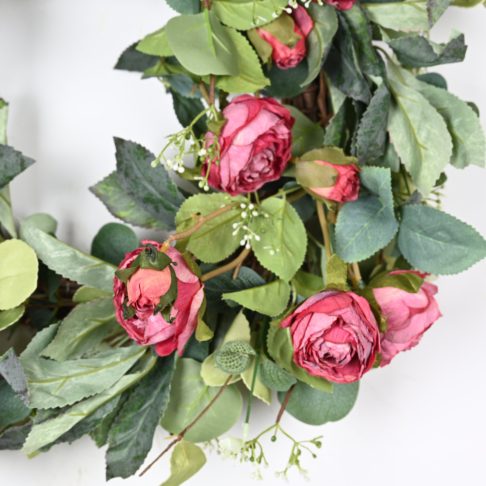 20" Handcrafted Leafage and Rose Everyday Wreath