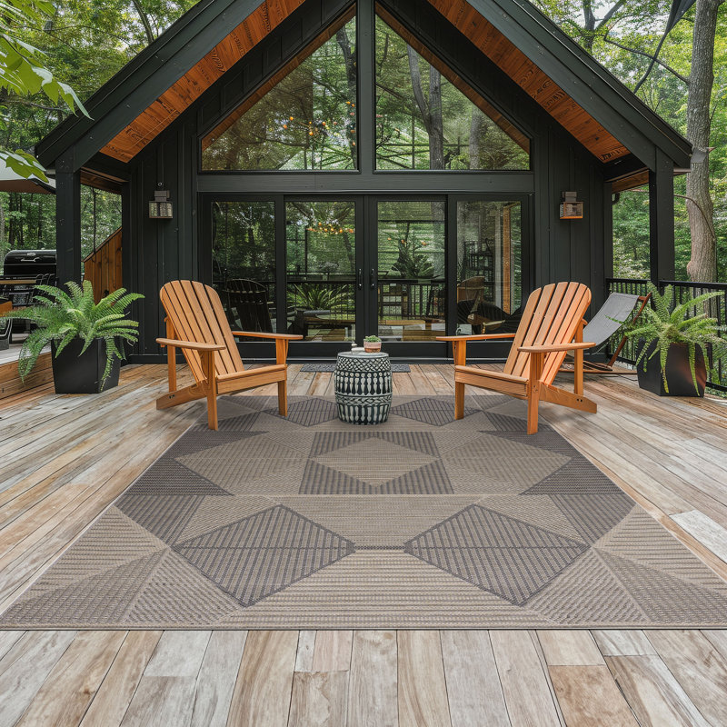 Geometric Indoor/Outdoor Area Rug, Rectangle 5'3" x 7'3"
