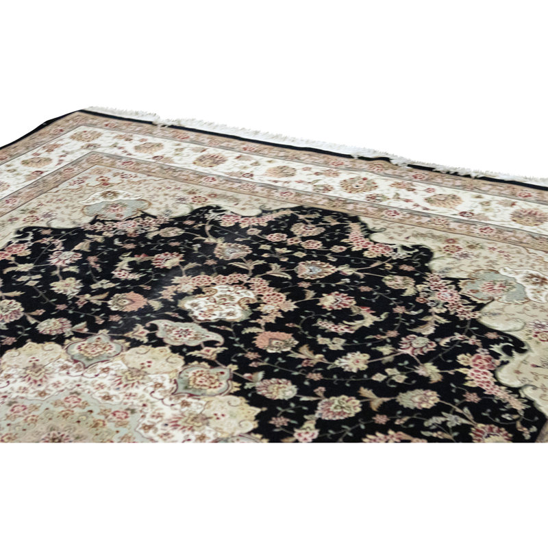 Hand Knotted Area Rug in Navy And Ivory