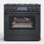Ensemble de 4 appareils de cuisine comprenant une cuisinière à gaz encastrable de 91 cm (36 po) et de 173 litres (6,1 pi³), une hotte de cuisine sous armoire de 76 cm (30 po) avec ou sans conduit, un réfrigérateur à vin et à boissons à deux zones de 61 cm (24 po) et un réfrigérateur à boissons de 61 cm (24 po) d'une capacité de 230 canettes, noir.