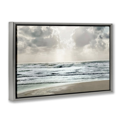 Toile flottante encadrée «Cloudy Sunlight Beach» par Mike Calascibetta
