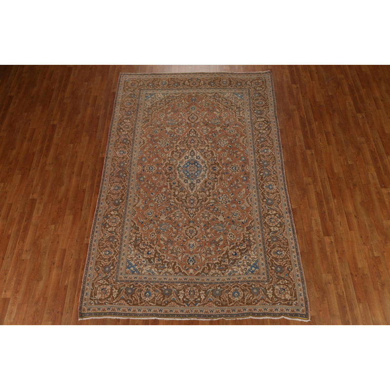 Tapis unique en laine noué à la main rose des années 1970 de 6 pi 4 po x 9 pi 10 po Stples