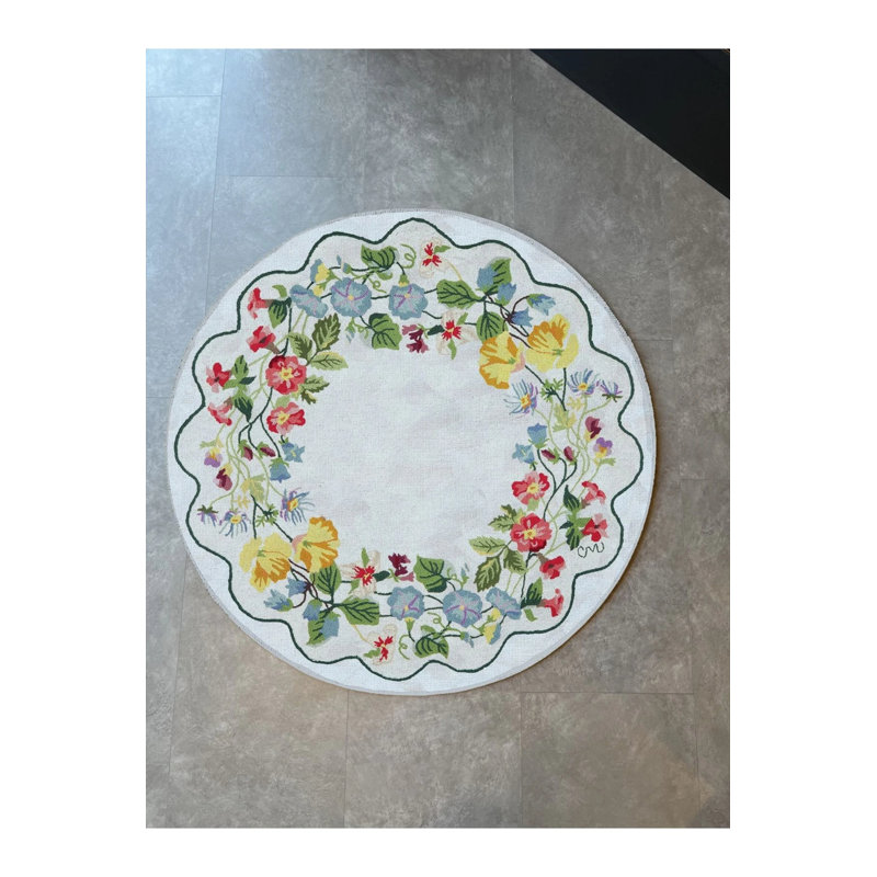 White Wreath Flower Theme Woven Base Round Carpet Troyanek, Round 2'8"