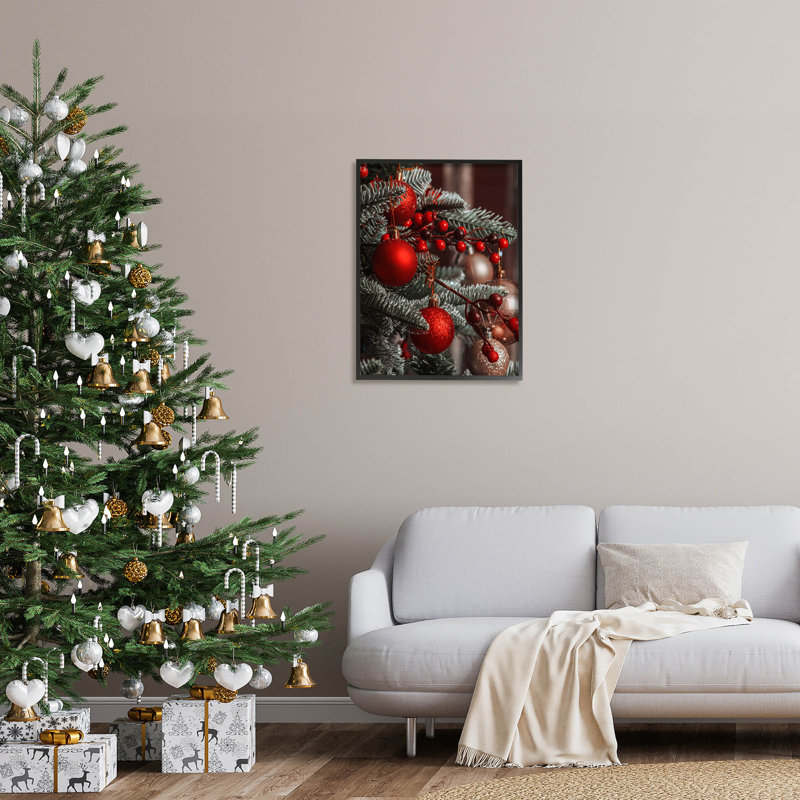 Ornements suspendus rouges à Noël - 260, H 30 po x l 24 po x P 1,5 po, Giclée encadrée noir minuit