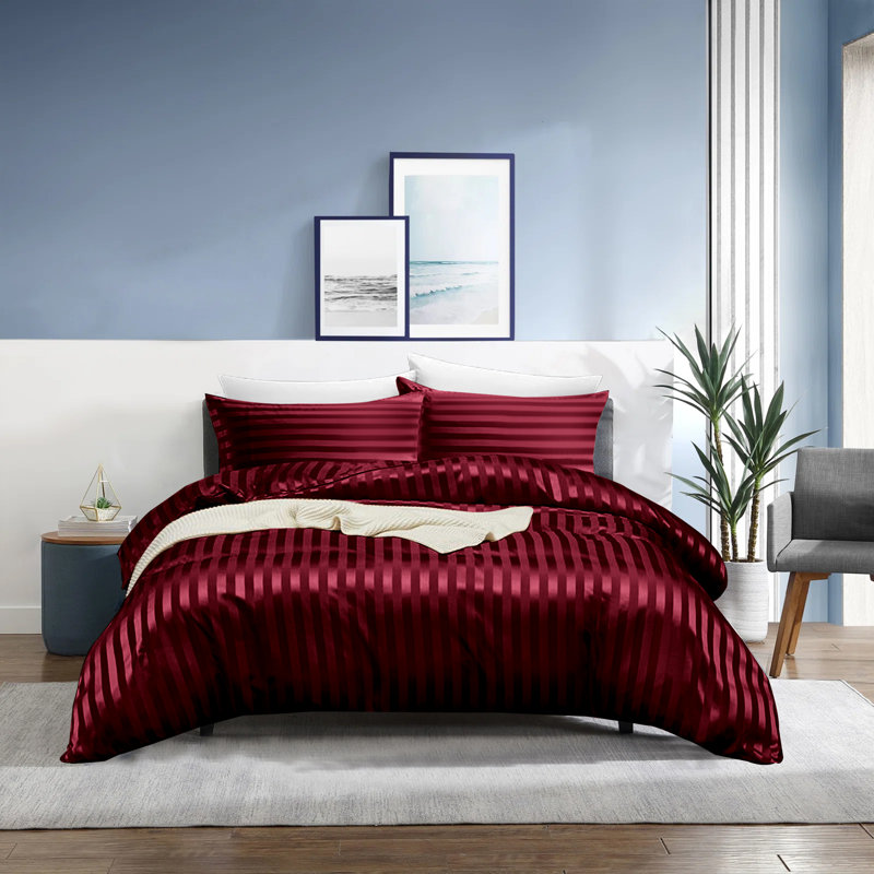 Kanheya Microfiber 250 TC Reversible Stripe Duvet Cover Set with Pillowcases, Double - 2 Standard Pillowcases, Burgundy