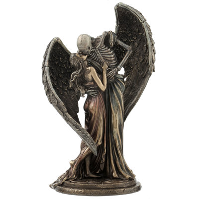 Karyss Statue