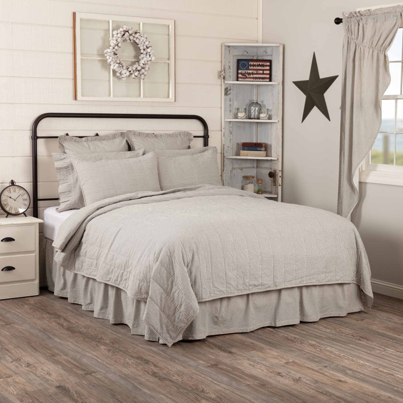 Hatteras Blue and White Cotton Queen Quilt Coverlet