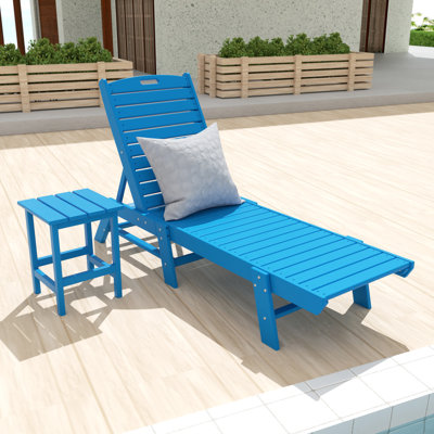 Laguna Outdoor Chaise Lounge with Table