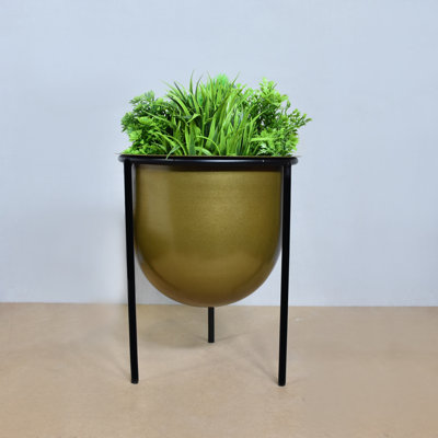 Pot à fleurs en métal