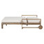 Charmante chaise longue d'extérieur en bois pour des moments de détente et des rassemblements sociaux