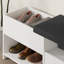 Range-chaussures-679672516