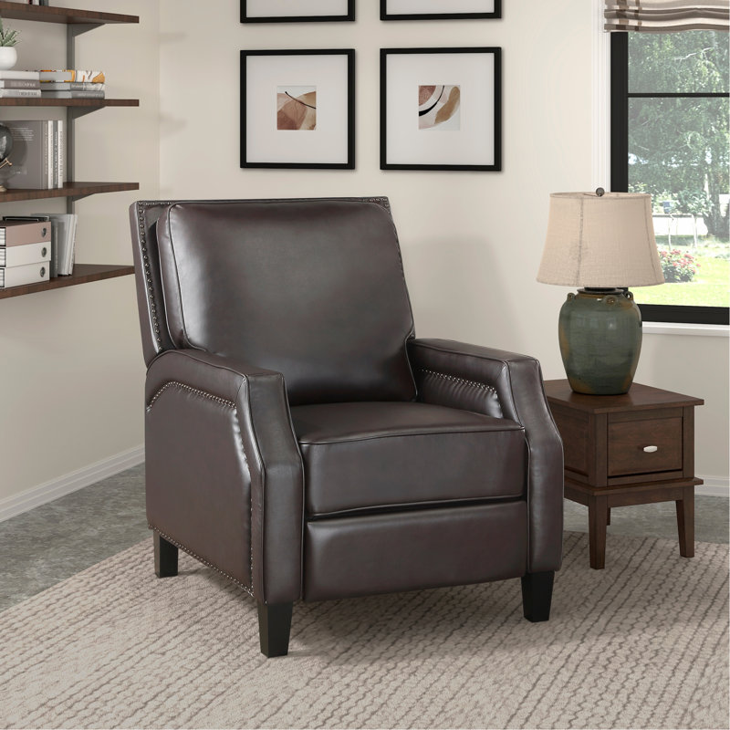 Fauteuil inclinable à assise en bois massif, brun foncé, pieds à structure apparente, similicuir brun, têtes de clou