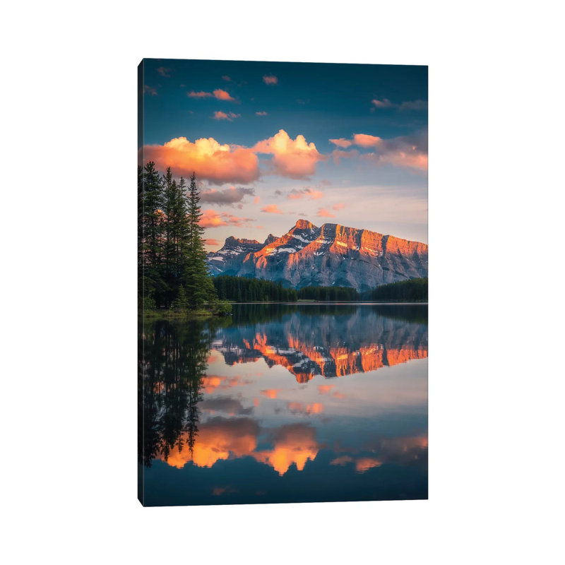 «Two Jack Lake - Banff - Canada» par Cuma Cevik - photographie sur toile tendue, H 18 po x l 12 po x 1,5 po