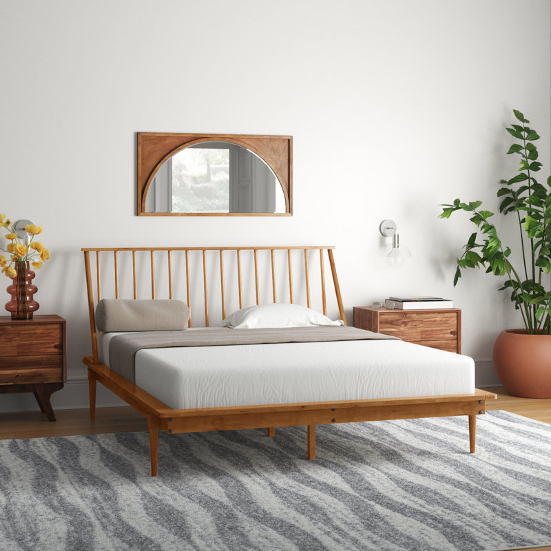 Lit plateforme à broches en bois massif Henline, Caramel, Grand