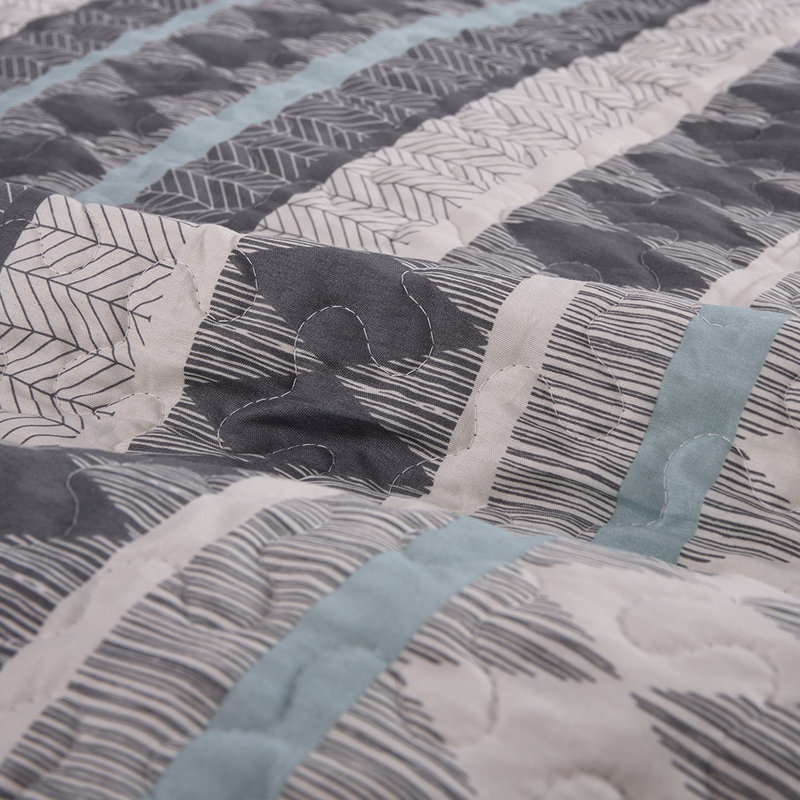 Armadillo Quilt, Queen Quilt + 2 Shams