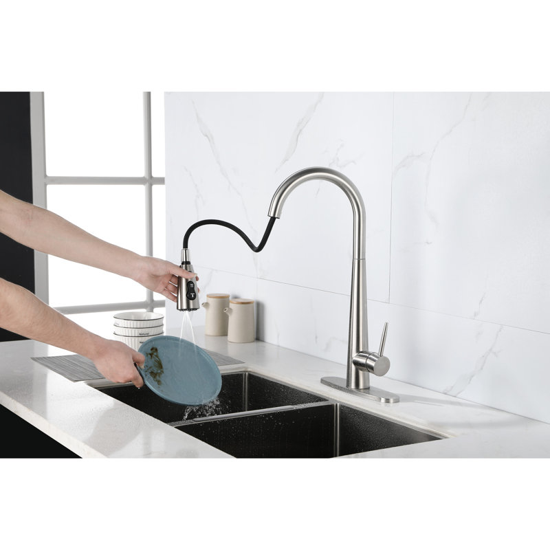Robinet d'évier de cuisine à poignée simple rétractable, matériau en acier inoxydable, finition nickel brossé, buse haute rotative à 360 °, trois types de débit d'eau pour le travail, gestion des leviers, traitement de surface rouille