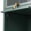 Armoire de rangement foncée avec quatre structures pour le rangement moderne de la salle de gym à domicile, finition