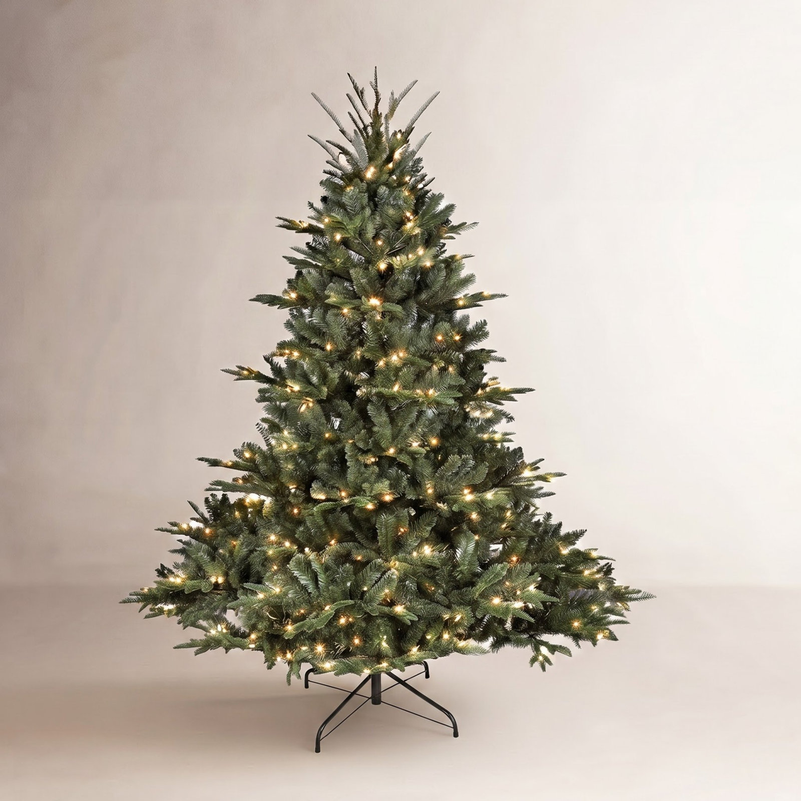 Pre-Lit Christmas Tree, 7.5'
