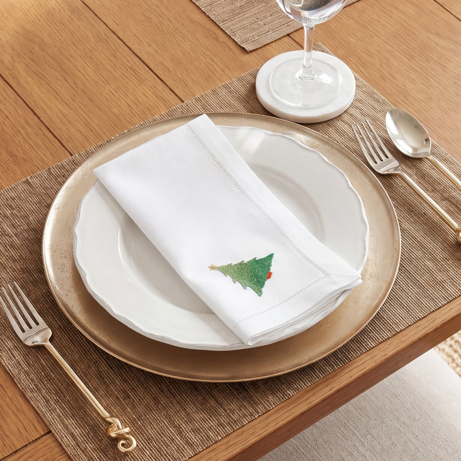 The Broderie Collection The Broderie Cotton Napkin, Green Christmas Tree