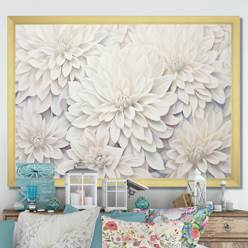 «White Dahlia Charm Collage», art mural Dahlia, H 34 po x l 44 po x P 1,5 po, Cadre doré simple