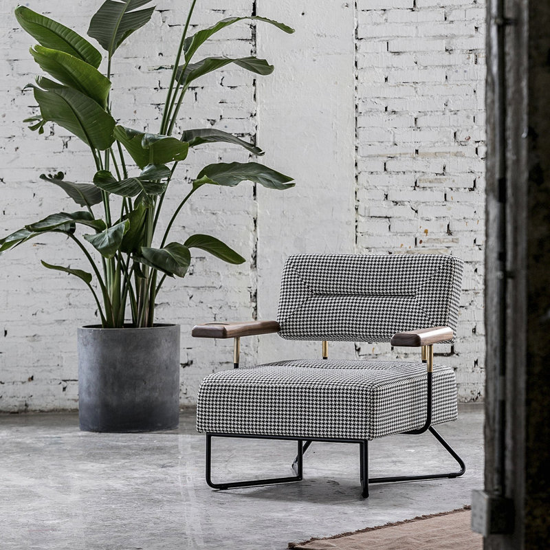 QT Armchair