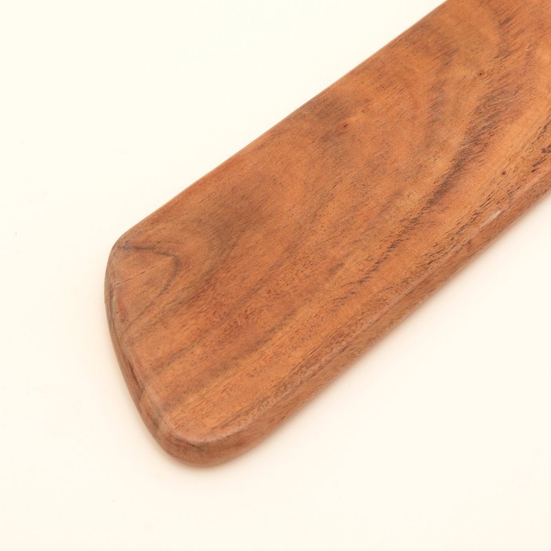 Planche à découper faite à la main en bois d'acacia