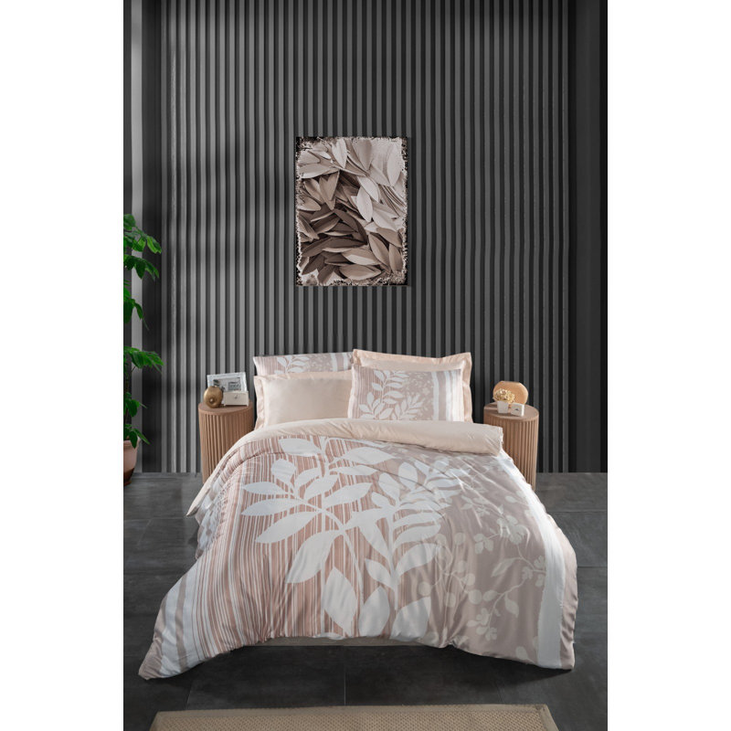 Luxurious Super King Quilt Cover Set, Cream & White | 100% Polyester Microsatin Upper & 100% Cotton Underside | 102.4 x 86.6 inches Duvet Cover & 19.7 x 31.5 inches Pillowcases (2 Pieces) | Machine Washable, Zipper Closure