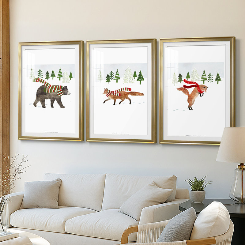 Woodland Christmas I - Impression sur mesure encadrée de qualité supérieure - 3 pièces, H 21 po x l 30 po, Doré
