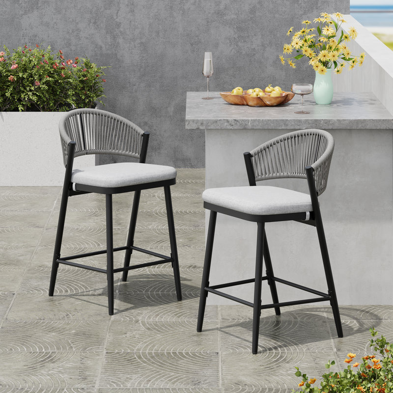 Tabourets de bar 2 pièces Harbor en fer noir mat avec dossier en PE en rotin et coussins noirs, Gris, Black, 26"