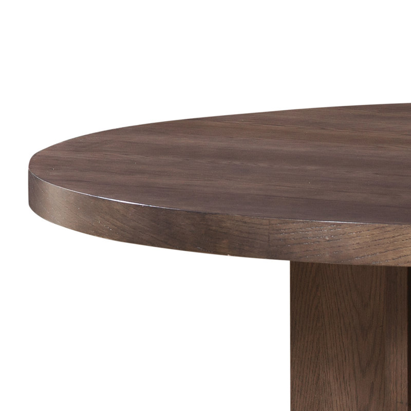 Alana rond 54 po