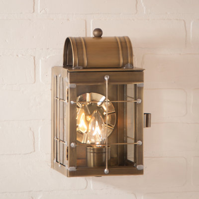 Lusk Wall Light