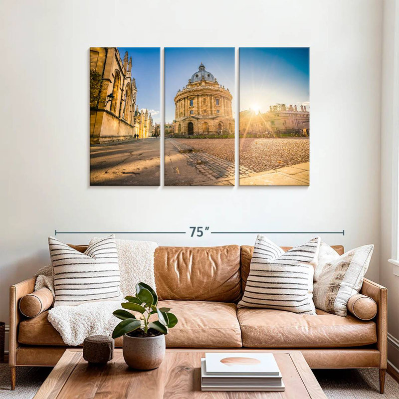 Sunclit Radcliffe Square, H 36 po x l 57 po