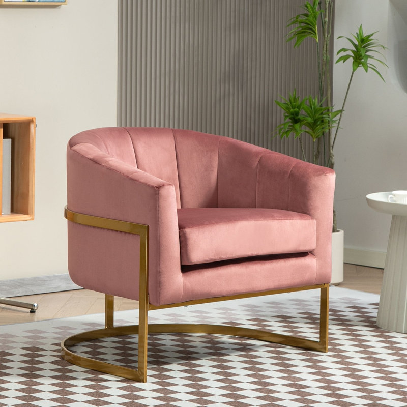 Fauteuil en velours doré, Rose