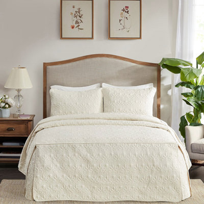 Dark Grey Queen Bedspread Of 3. Microfiber, Fill, , Pleated Corners, , Relaxing 3 Piece With Decoration And Corners. , Easy Care