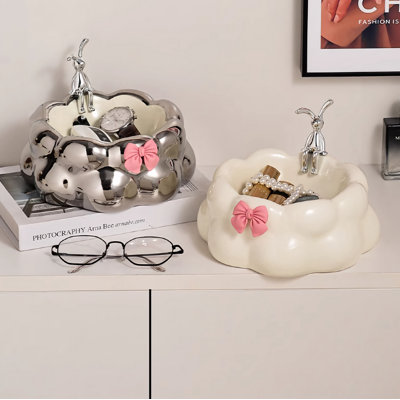 Istrate Figurines & Sculptures