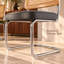 Chaise d'appoint en porte-à-faux avec dossier en rotin de canne et structure en acier-340965876