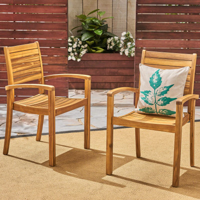 Les chaises de salle à manger en bois pour le patio et les chaises d'extérieur élégantes s'adaptent à tout décor de patio