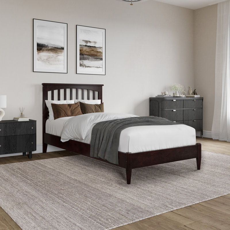 Lit plateforme en bois massif Aritra, Espresso, Simple TG