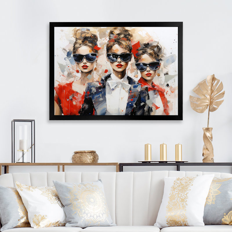 «Woman Fashion Fusion I» - Impression, H 24 po x l 32 po x P 1 po, Cadre simple noir